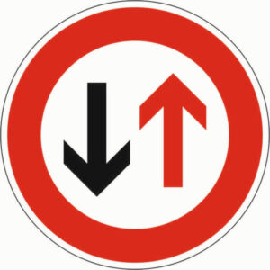 Verkehrszeichen 208 , Gegenverkehr Vorrang gewähren